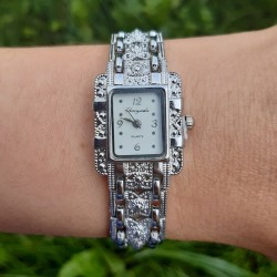 Zilverkleurige horloge